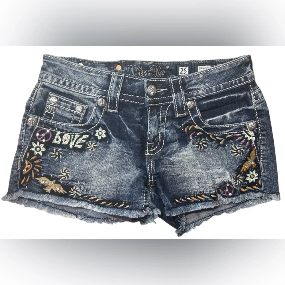 Miss Me Dark Blue Embroidered Denim Shorts Size 25 NWOT - Picture 3 of 3